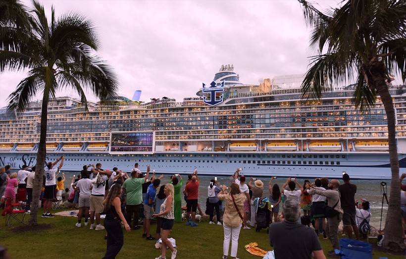 Dünyanın en büyük yolcu gemisi ABD'nin Florida eyaletinden yola çıktı - Resim: 2