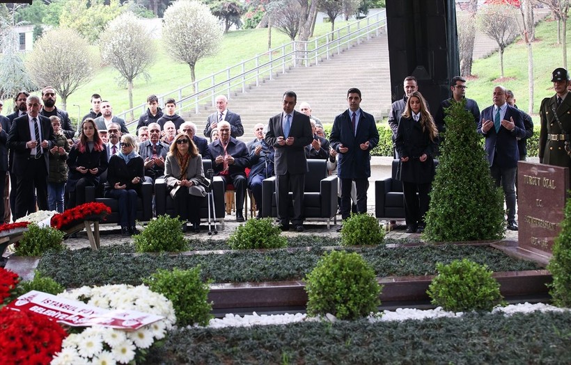 8. Cumhurbaşkanı Turgut Özal vefatının 30. yılında kabri başında anıldı - Resim: 1