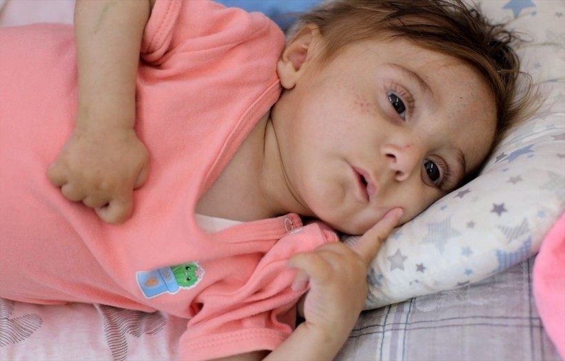 Gazze'de çocuklar açlık nedeniyle ölümle boğuşuyor - Resim: 6
