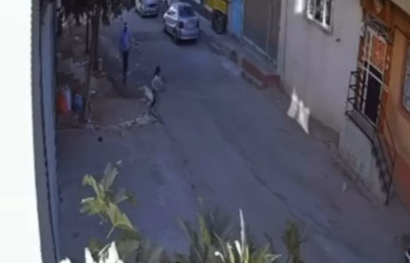 Gaziantep'te güpegündüz çocuk kaçırma girişimi! Korku dolu anları anlattı - Resim : 1