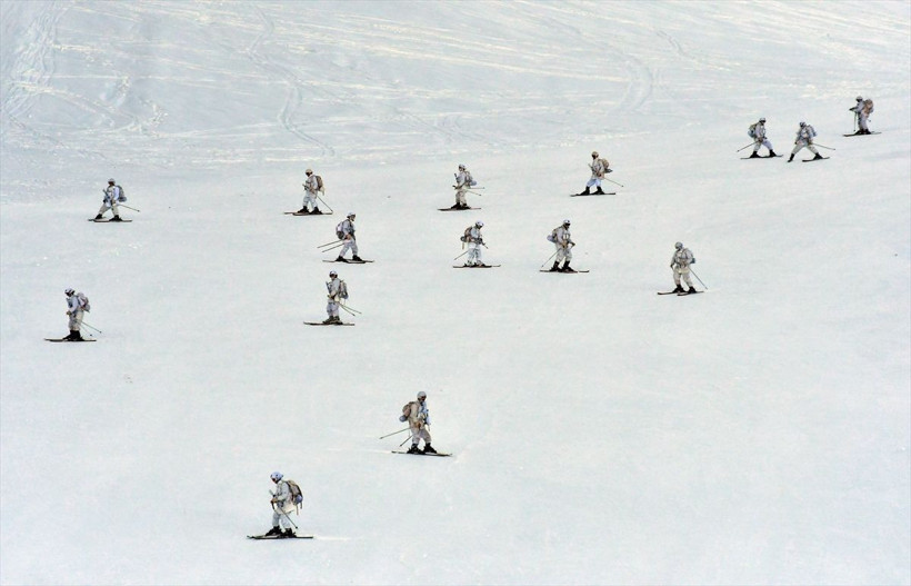 Komandoların Kars'ın karlı dağlarında zorlu eğitimi❄️⛷️🗻 - Resim: 34