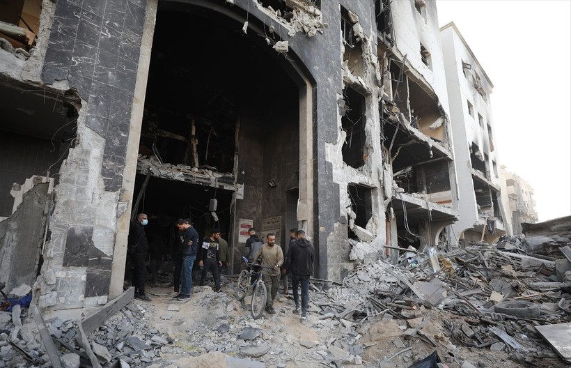 Soykırımcı İsrail ordusu, Şifa Hastanesi'ni yerle bir ettikten sonra çekildi - Resim: 17