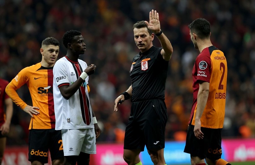 Galatasaray'ın yıldızı Icardi'ye çarpıcı sözler! "Tribünler şarkı söylesin diye..." - Resim: 6