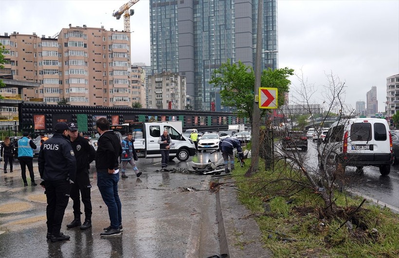 Beşiktaş'ta zincirleme kaza! 8 araç birbirine girdi: Çok sayıda yaralı var - Resim: 19