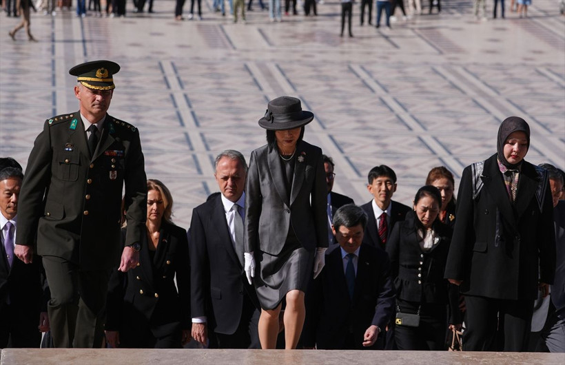 Japonya Altes Prensesi Akiko Mikasa'nin Anıtkabir ziyaretinde dikkat çeken detay - Resim: 9