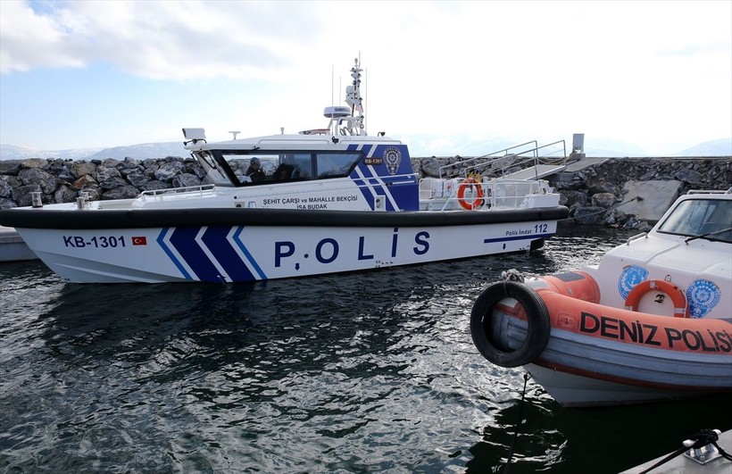 Kurbağa adamlar ve deniz polisleri Van Gölü'nde kaçakçılığa göz açtırmıyor, güvenliği sağlıyor - Resim: 4