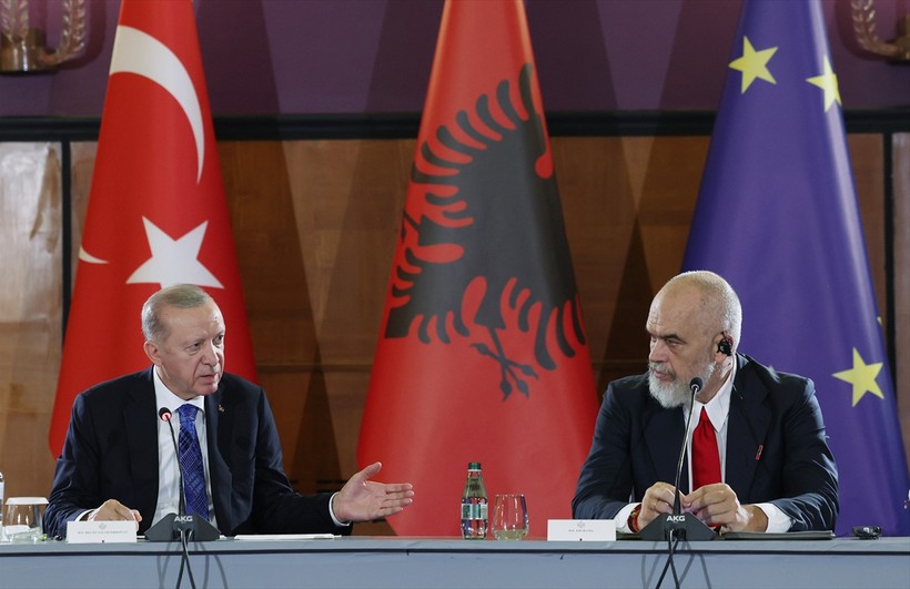 Cumhurbaşkanı Erdoğan Arnavutluk Başbakanı ile ortak basın toplantısında konuştu: Netanyahu hükümeti küresel düzeni tehdit ediyor - Resim : 3