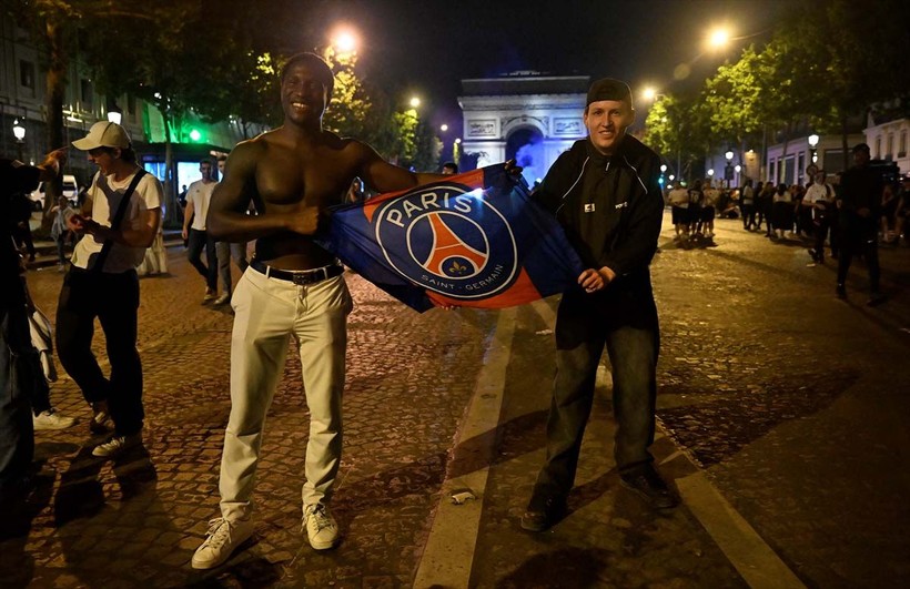PSG şampiyon oldu, Fransa'da sokaklar karıştı: En az 131 gözaltı - Resim: 15