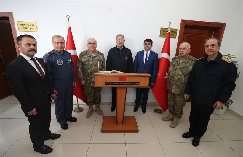 Yunan'a 'ayağını denk al' mesajı! Bakan Akar ve komuta kademesi Gökçeada'da - Resim: 9