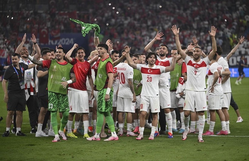 A Milli Takımımızın zaferini spor yazarları değerlendirdi! "Çılgın Türkler geri döndü" - Resim: 5