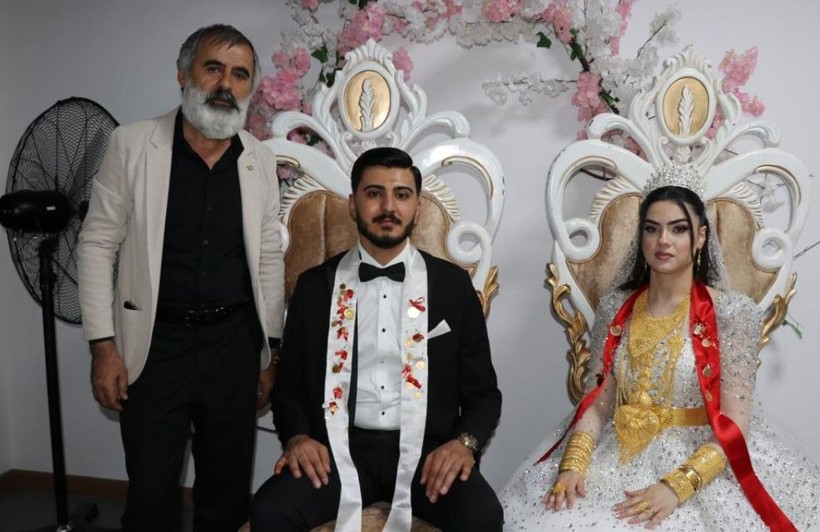 Bir aşiret düğünü klasiği! 3 kilo altın geline, 4 milyon TL damada takıldı - Resim: 3