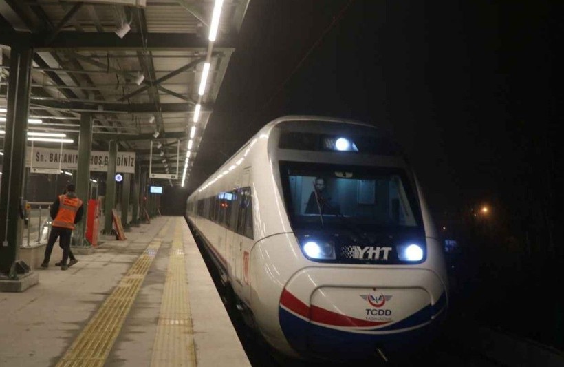 Ulaştırma ve Altyapı Bakanı Adil Karaismailoğlu'ndan müjde! İstanbul - Antalya arası 5 saatten kısa sürecek - Resim: 8