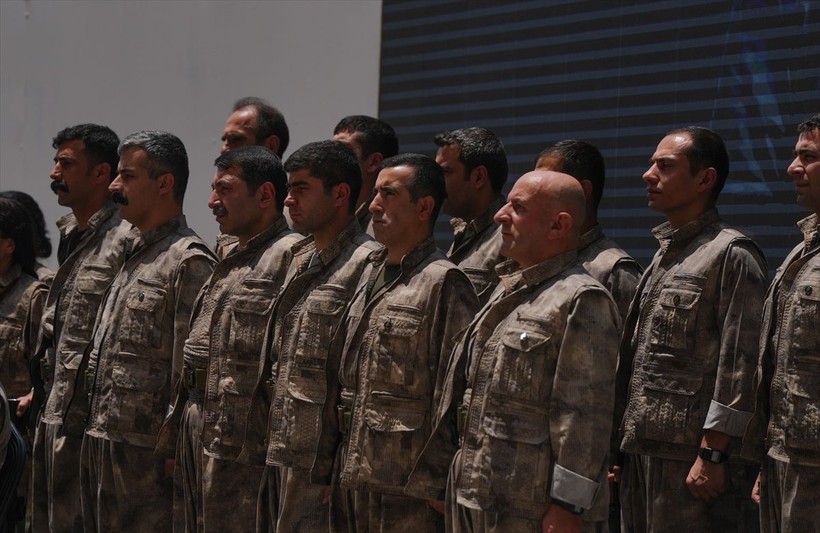 Tarihi anların görüntüleri: Terör örgütü PKK silahları yaktı! İşte o anlar... - Resim: 29