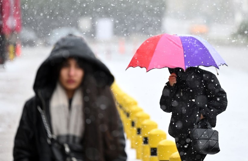 Başkent Ankara beyaz masalı yaşıyor! Yurt genelinden kar manzaraları ❄️☃️🧤 - Resim: 50