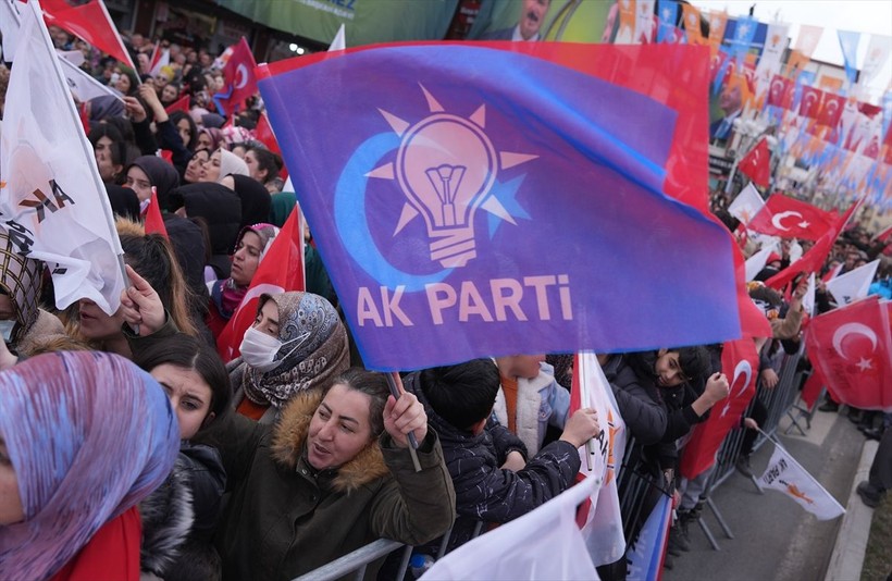Vatandaşlar AK Parti'nin Hakkari mitingine yoğun ilgi gösterdi - Resim: 6