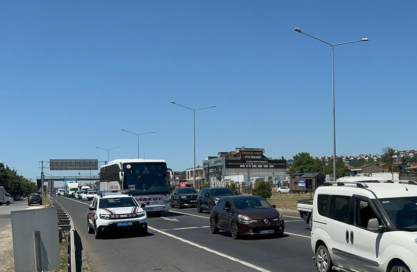 Tatilciler dönüş yolunda! Bodrum ve İstanbul'da trafik kilitlendi - Resim: 2