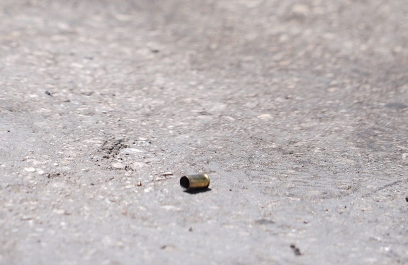 Erzurum'da bir iş yerine silahla ateş açıldı - Resim: 8