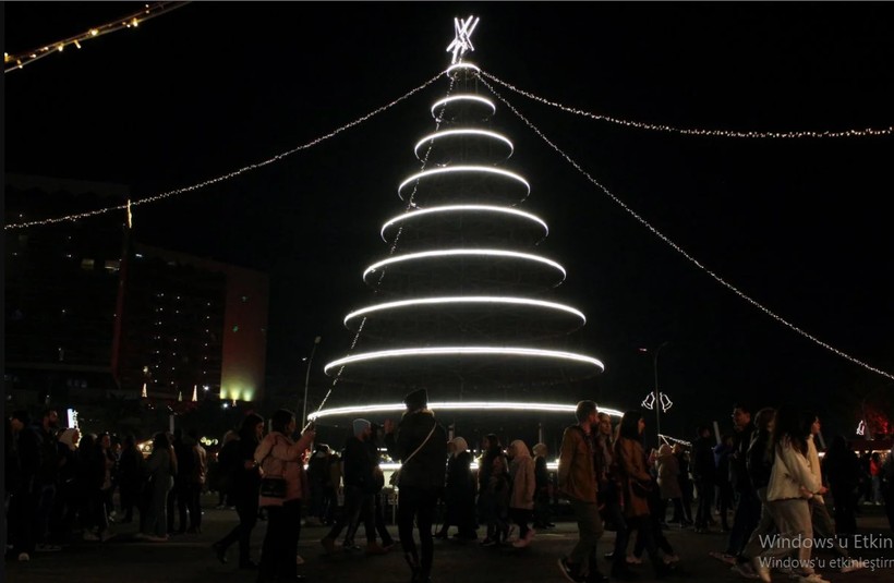 Esad'ın Şam'ında Noel böyle kutlandı! Sanki milyonlarca insan hayatını kaybetmedi - Resim: 1