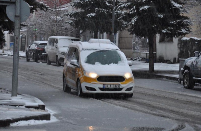 Mart kapıdan baktırdı! Kars'ta kar sürprizi - Resim: 16