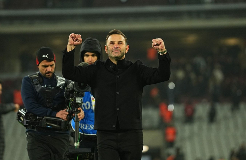 Okan Buruk, taraftarlara 3’lü çektirdi - Resim: 11