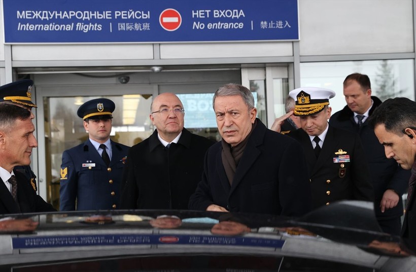 Bakan Akar'dan Yunanistan açıklaması: Yanlış hesap Ankara’dan döner - Resim: 5