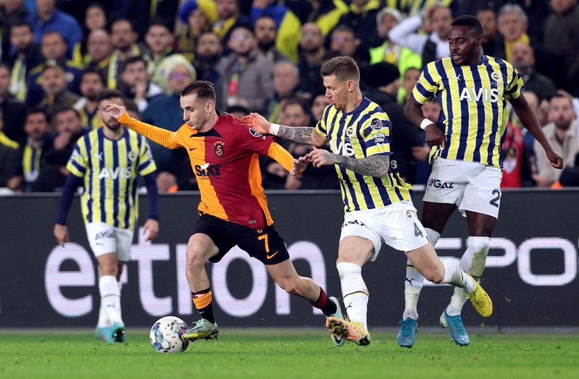 Galatasaray, Fenerbahçe'yi Kadıköy'de 3-0 yendi! İşte derbi maçtan özel kareler - Resim: 12