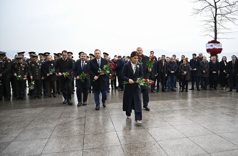 Azerbaycan'ın ulusal lideri Haydar Aliyev vefatının 20. yılında İstanbul'da anıldı - Resim: 7