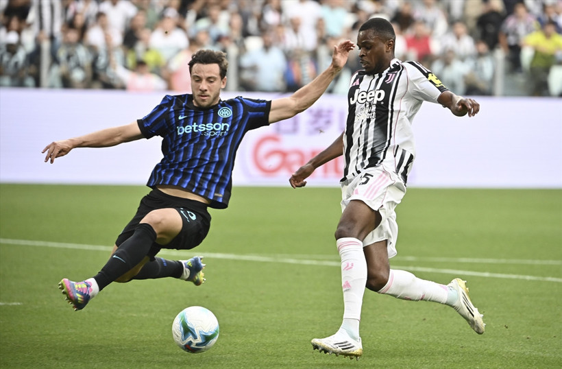 Kenan Yıldız ve Hakan Çalhanoğlu'nun gol attığı maçta Juventus, İnter'i 4-3 mağlup etti - Resim : 1