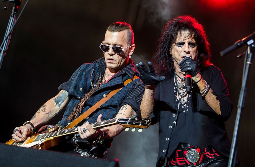 Johnny Depp otel odasında baygın bulundu: Konserler iptal edildi - Resim: 16