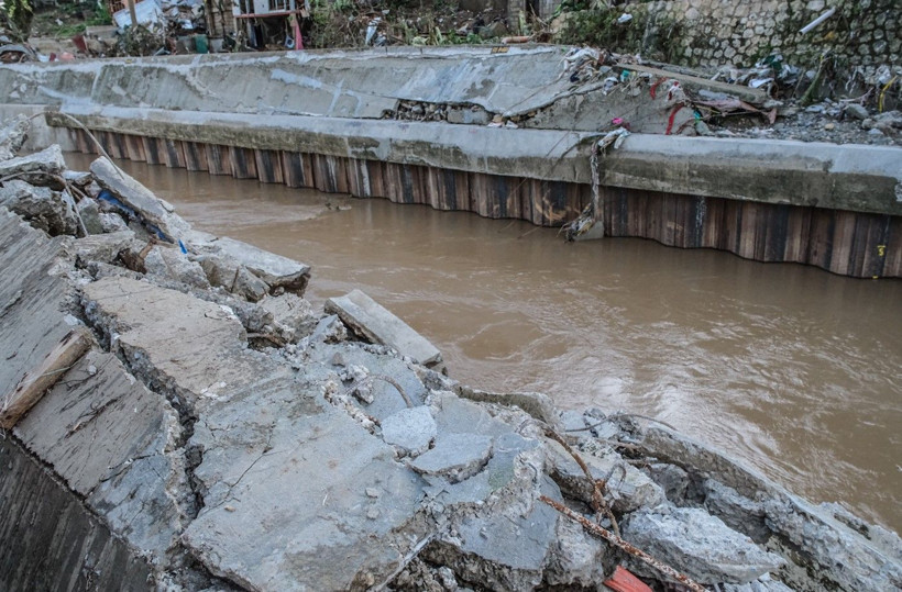 Filipinler’de tayfun, Vietnam'da sel! Onlarca kişi hayatını kaybetti - Resim: 5
