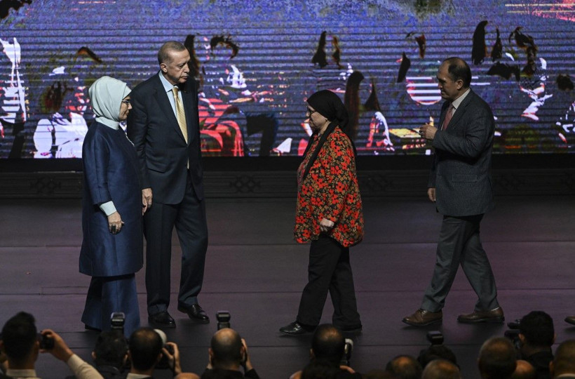 Cumhurbaşkanı Recep Tayyip Erdoğan 'Aybüke' filminin galasına katıldı! Bağlaması Cumhurbaşkanı Erdoğan'a emanet - Resim: 11