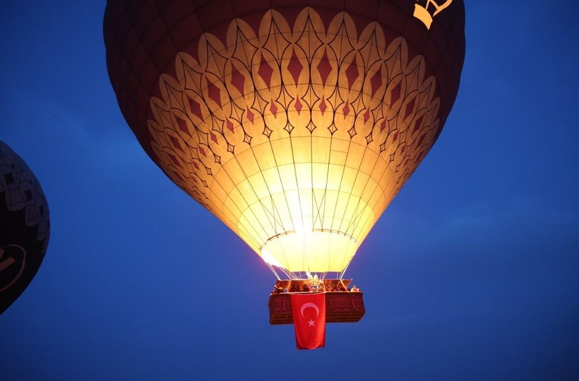 Kapadokya'da balonlar 23 Nisan için havalandı - Resim: 6