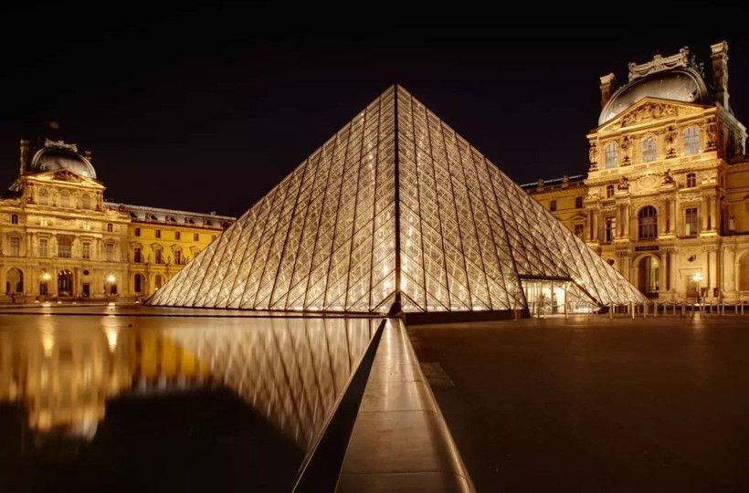 Louvre Müzesi'nden çalınan mücevherlerin değeri 88 milyon euro - Resim: 1