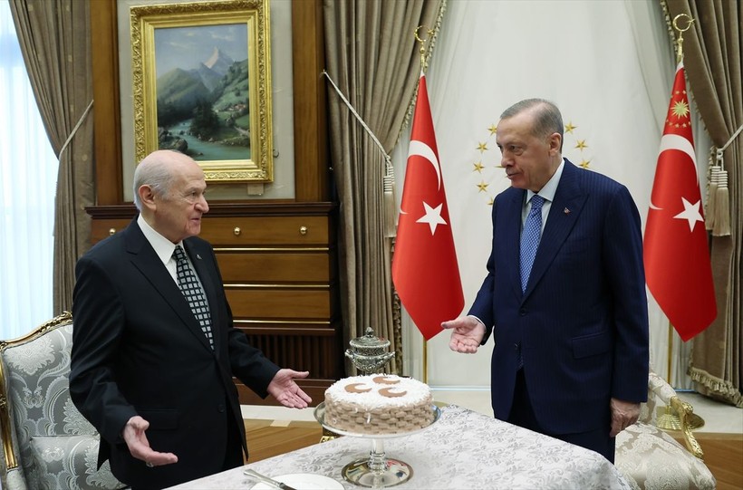Recep Tayyip Erdoğan ile Devlet Bahçeli arasında güldüren diyalog: Ne kadar daha gençleştik? 75 olduk efendim - Resim: 5