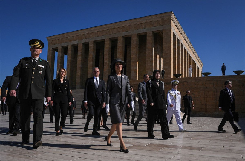 Japonya Altes Prensesi Akiko Mikasa'nin Anıtkabir ziyaretinde dikkat çeken detay - Resim: 35