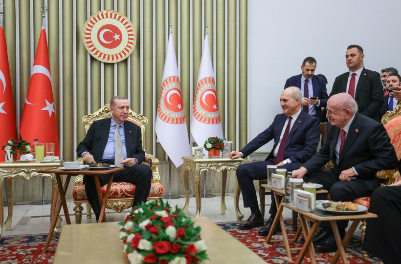 Cumhurbaşkanı Erdoğan, TBMM'de parti lideriyle buluştu - Resim: 4