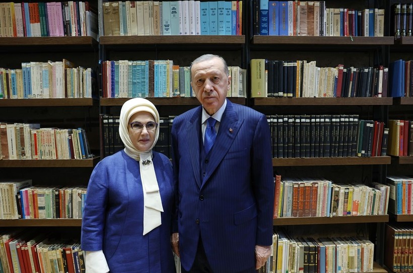 Cumhurbaşkanı Erdoğan, Rami Kütüphanesi'nin Açılış Törenine katıldı, kütüphane gezisi esnasında öğrencilerle çekilen fotoğraflar iç ısıttı - Resim: 20