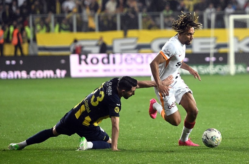 Son dakika Galatasaray haberleri... Galatasaray Ankaragücü'nü 4-1 yendi! Şampiyonluk maçından unutulmaz fotoğraflar - Resim: 25