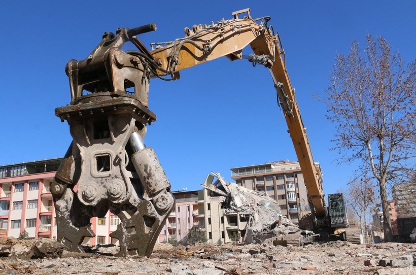 Elazığ'da aylık 300 bin liraya makas operatörü bulunamıyor - Resim: 9