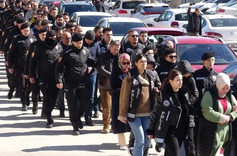 Ticaret adı altında FETÖ’ye destek! Maydonoz Döner dosyası, finans ağını ortaya çık - Resim : 3