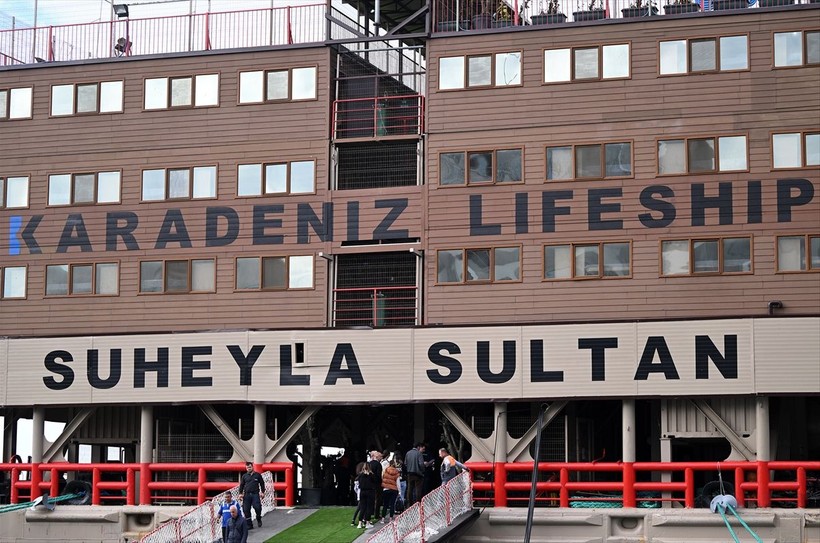 Süheyla Sultan gemisi, Hatay İskenderun'da depremzedeleri ağırlamaya başladı - Resim: 15