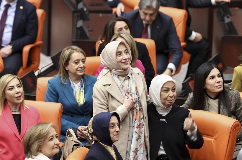 Meclis, Cumhuriyet tarihinin en uzun yasama dönemini geride bırakıyor - Resim: 11