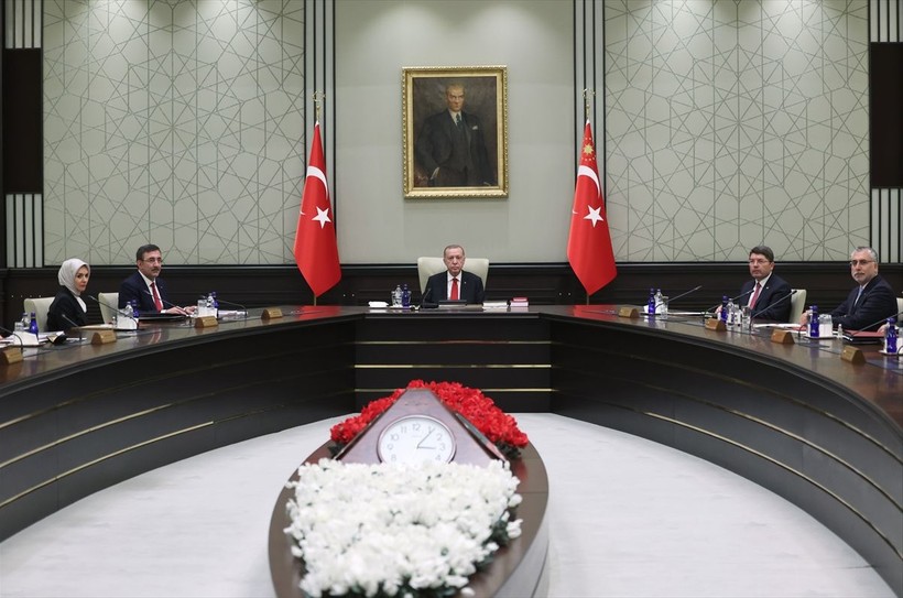 Cumhurbaşkanı Recep Tayyip Erdoğan başkanlığında gerçekleştirilen yeni dönemin ilk kabine toplantısı sona erdi - Resim: 10
