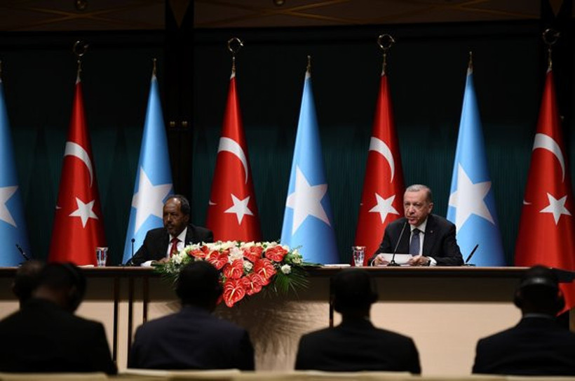 Son Dakika: Cumhurbaşkanı Erdoğan'dan Dolmabahçe'de önemli kabul! Somali Cumhurbaşkanı Hasan Şeyh Mahmud ile görüşecek - Resim : 1