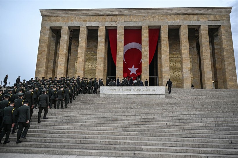 Atatürk'ün Kara Harp Okulu'na girişinin 125'inci yıl dönümü! Öğrenciler Anıtkabir'i ziyaret etti - Resim: 9