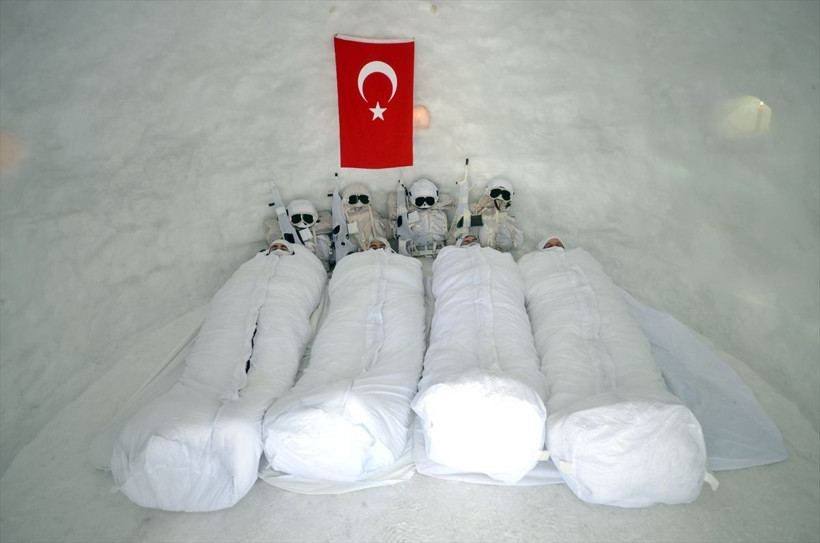 Komandoların Kars'ın karlı dağlarında zorlu eğitimi❄️⛷️🗻 - Resim: 4