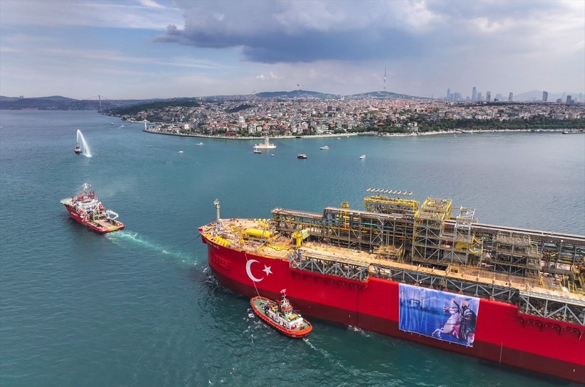 Osman Gazi fethin yıl dönümünde İstanbul Boğazı'nda - Resim: 4