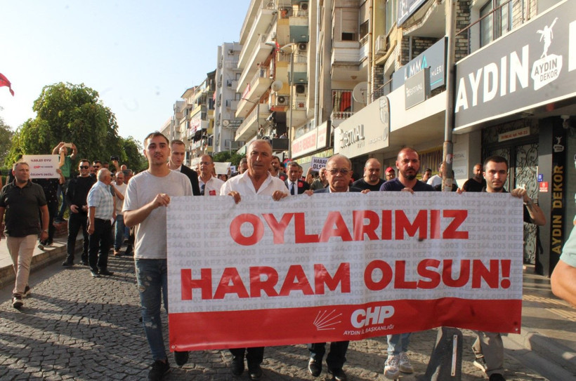 Aydın Büyükşehir Belediye Meclisi'nde gergin anlar! Arbede yaşandı polis müdahale etti - Resim: 2