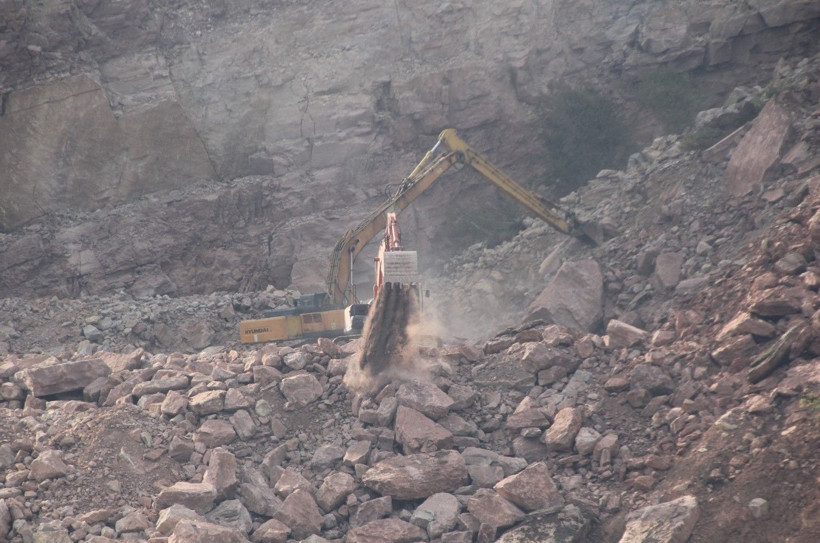 Ordu'da göçük altında kalan kamyon şoförünün cenazesine ulaşıldı - Resim: 6