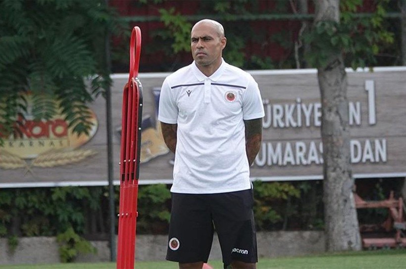 Brezilyalı futbolcular deprem için iş başında! Alex, Carlos, Josef, Melo... - Resim: 3